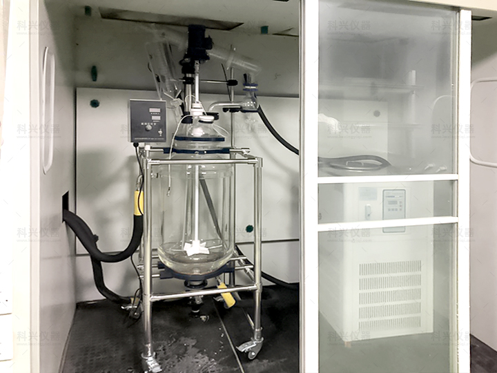 上?？婆d儀器與某公司合作