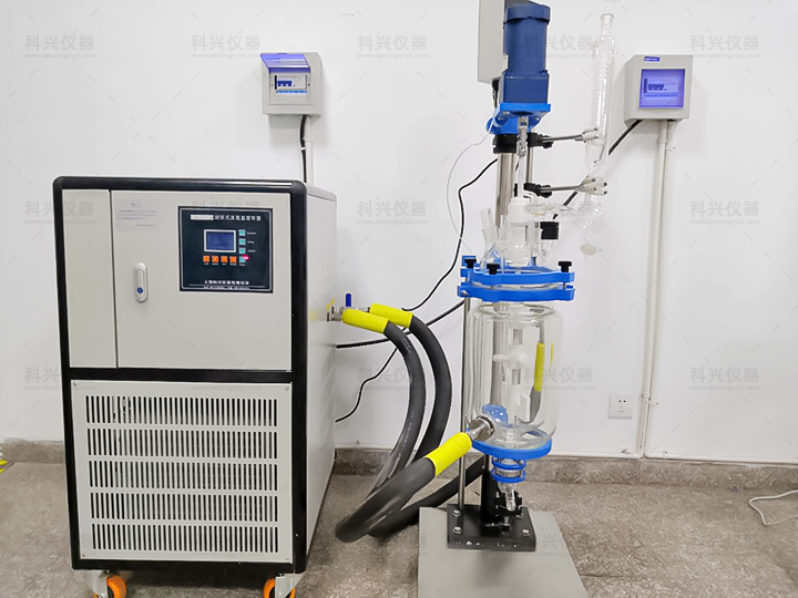 上?？婆d儀器與四川某大學合作現(xiàn)場